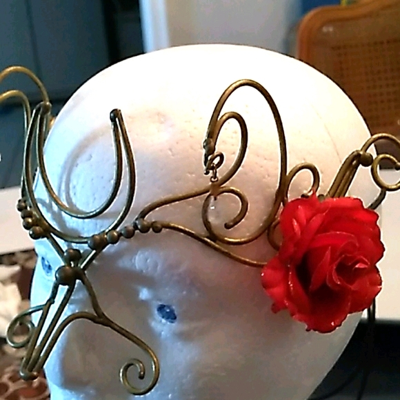 00 Accessories - Decorative face mask